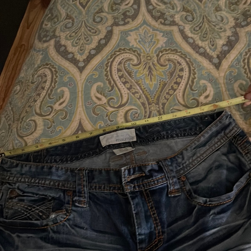 Jean Capris - image 1